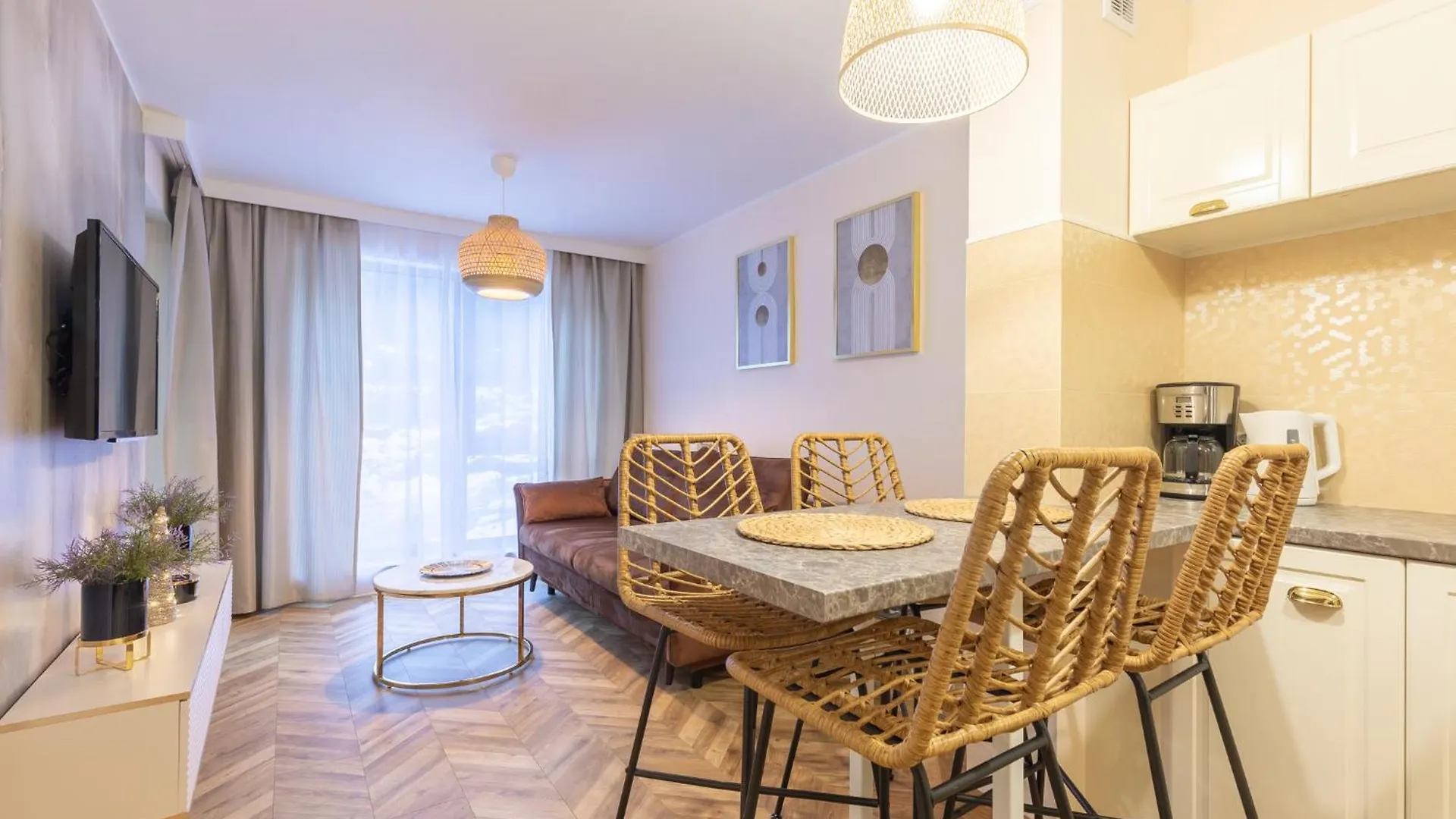 Rentplanet - Apartamenty Kilinskiego Sklářská Poruba 0*,  Polsko