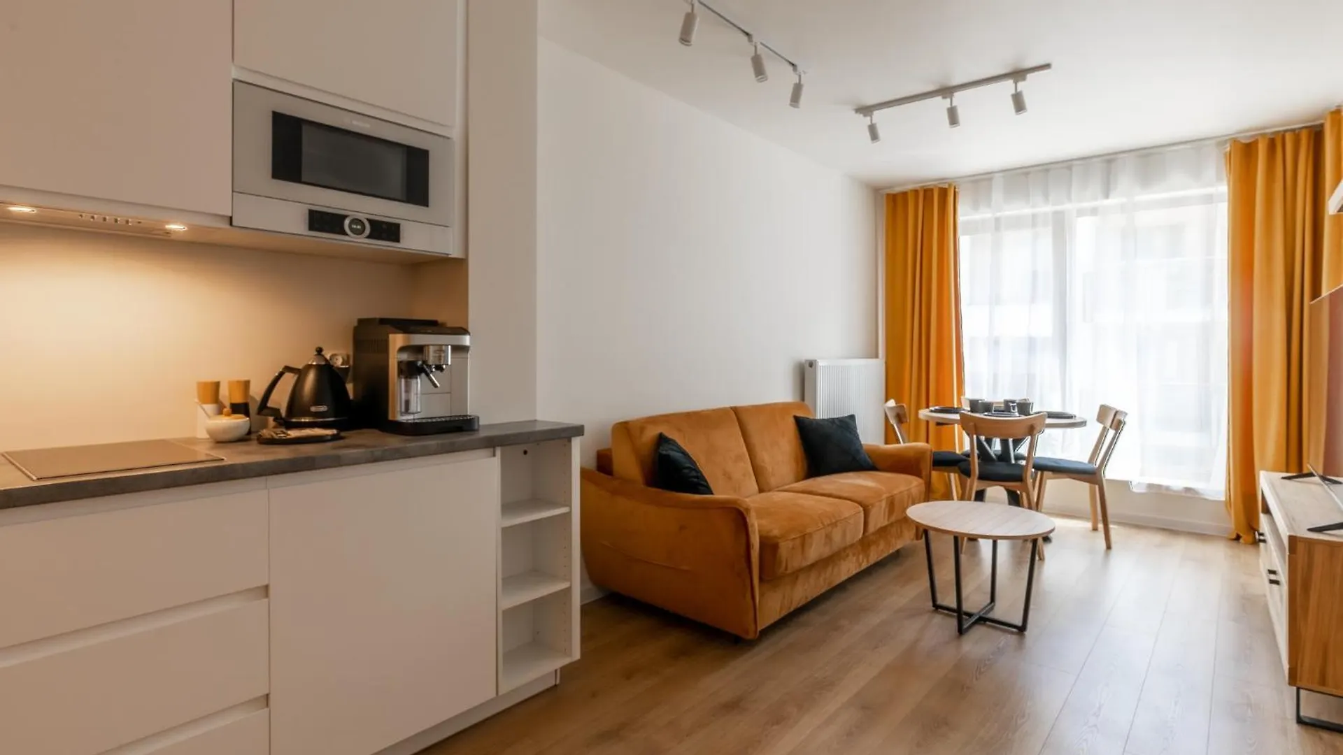 Rentplanet - Apartamenty Kilinskiego Sklářská Poruba 0*,  Polsko