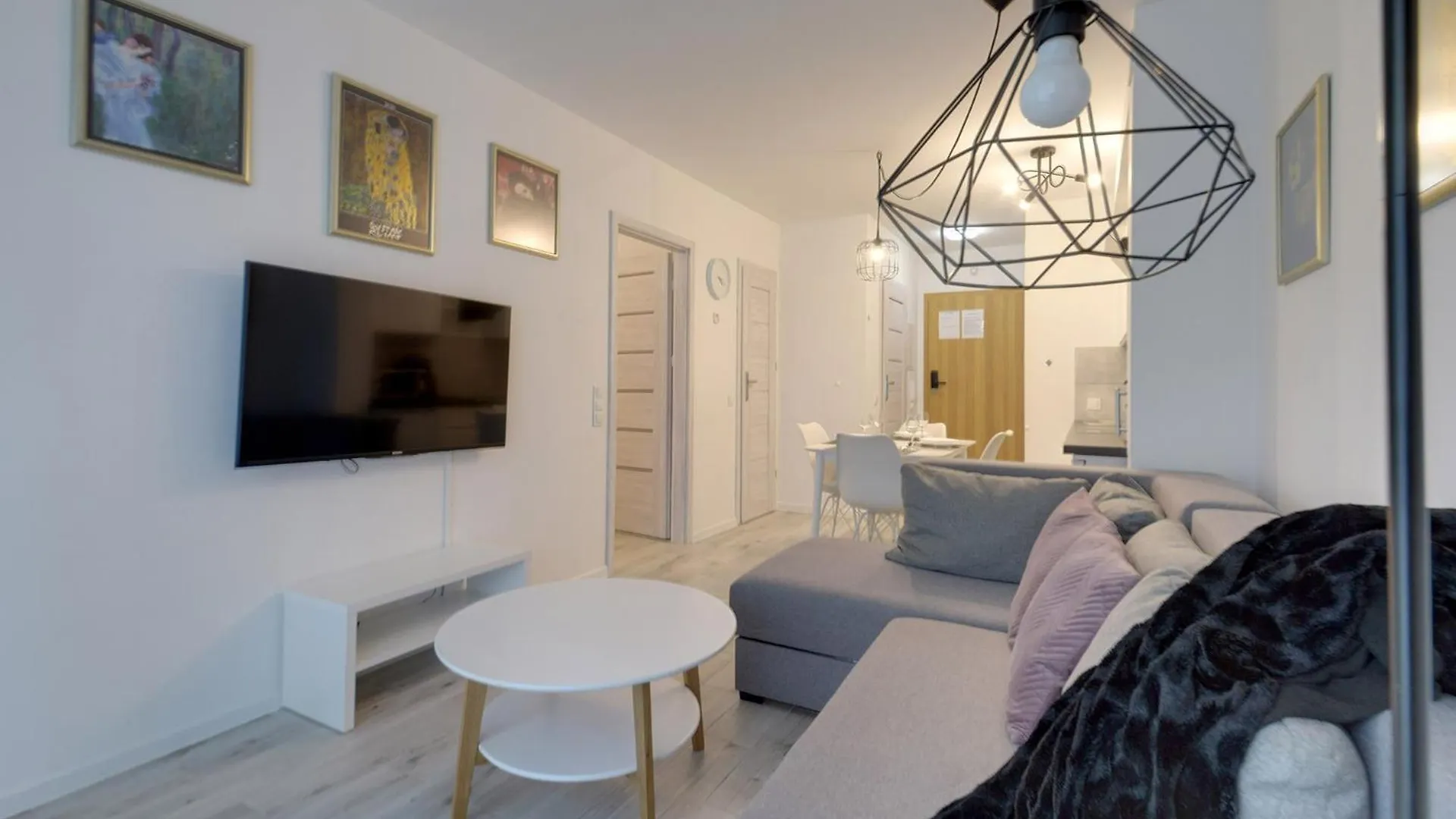 Rentplanet - Apartamenty Kilinskiego Sklářská Poruba 0*,